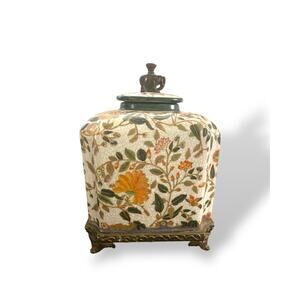 Hua Rong Tang Zhi Crackled Porcelain Lidded Box with Brass Finial & Claw Feet